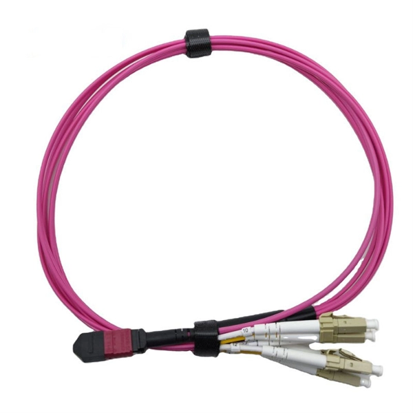 How long should the fiber optic cable be left on the fusion splice tray 