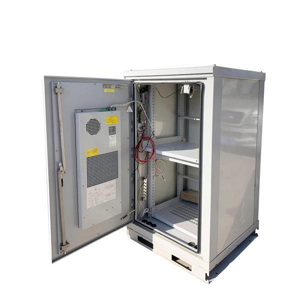 How to connect fiber optic equipment junction boxes